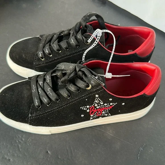 Karl Lagerfeld Women's Cate Sayings Everyday Lace Up Sneaker - Picture 1 of 8